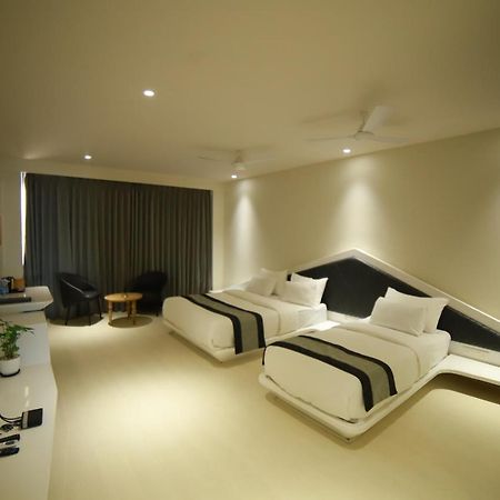 Hotel Brij Residency Top Selling , Lātūr المظهر الخارجي الصورة