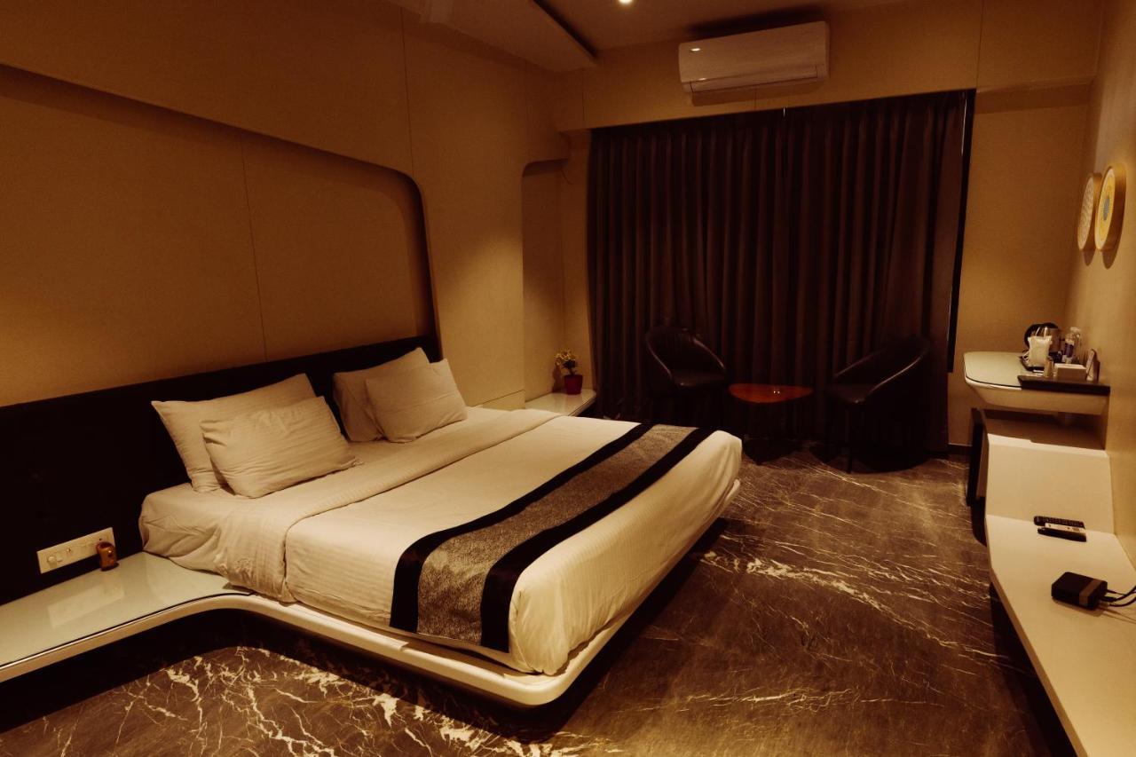 Hotel Brij Residency Top Selling , Lātūr المظهر الخارجي الصورة