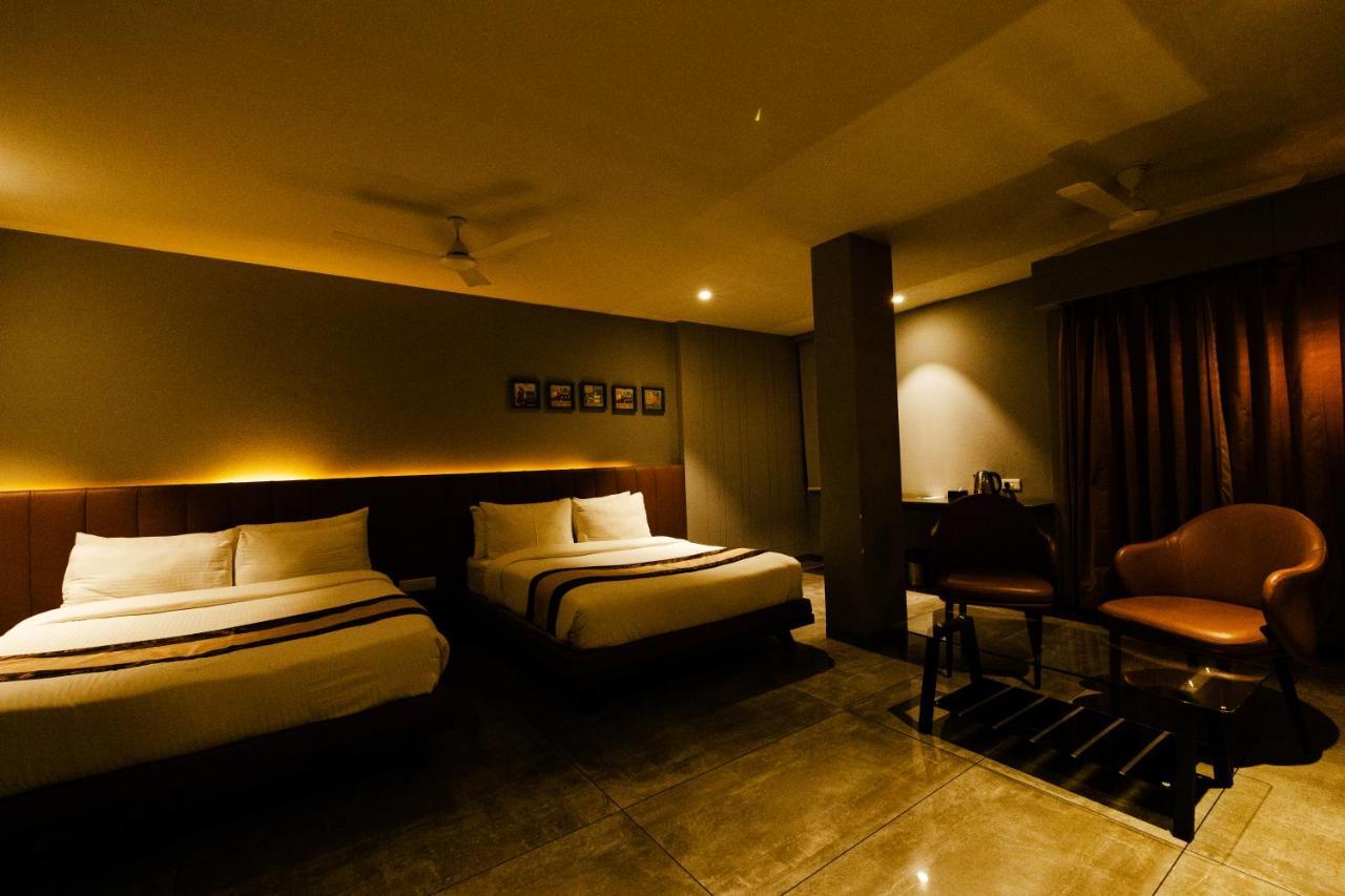 Hotel Brij Residency Top Selling , Lātūr المظهر الخارجي الصورة