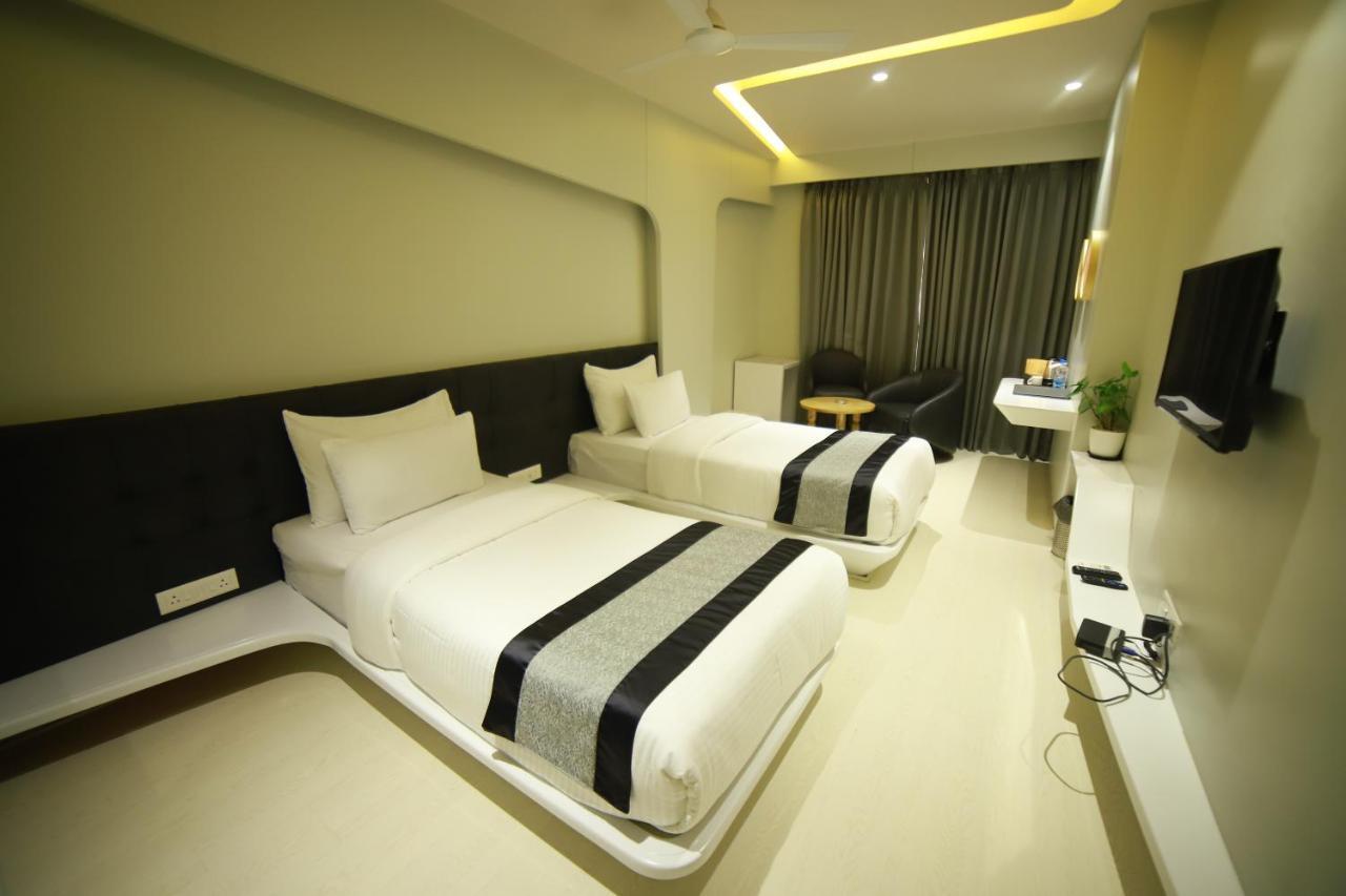 Hotel Brij Residency Top Selling , Lātūr المظهر الخارجي الصورة